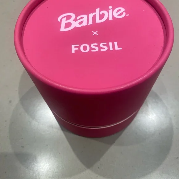 Fossil Barbie Limited Edition Gold Ring - Picture 4 of 4